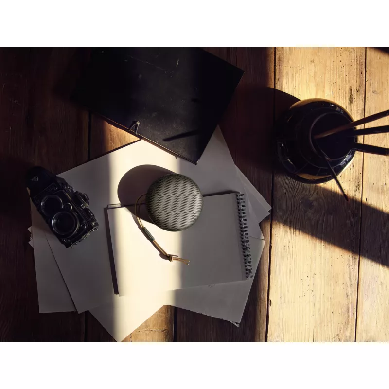 Bang & Olufsen Beosound A1 2nd Gen 1734002 kaiutin, musta