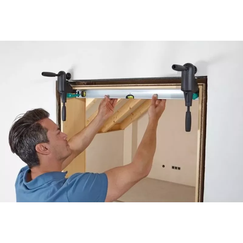 wolfcraft GmbH PRO ovenkarmien asennussarja