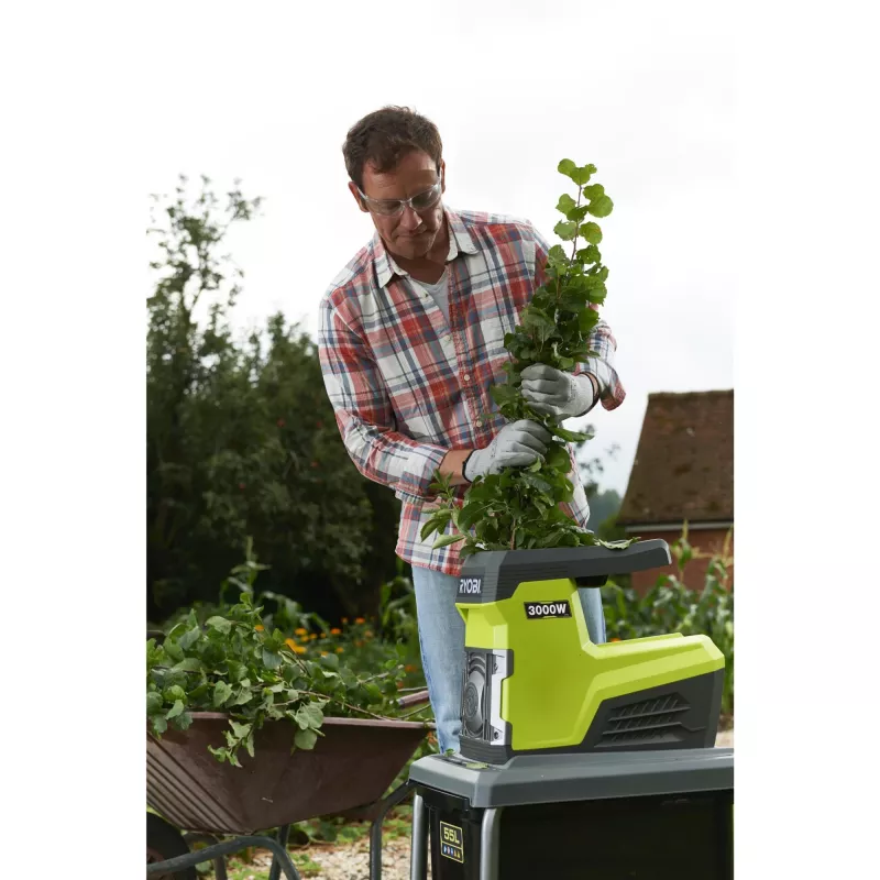 Ryobi RSH3045U - silppuri - sähkö - 3000 W - leikkuuteho: 45 mm - 21 kg