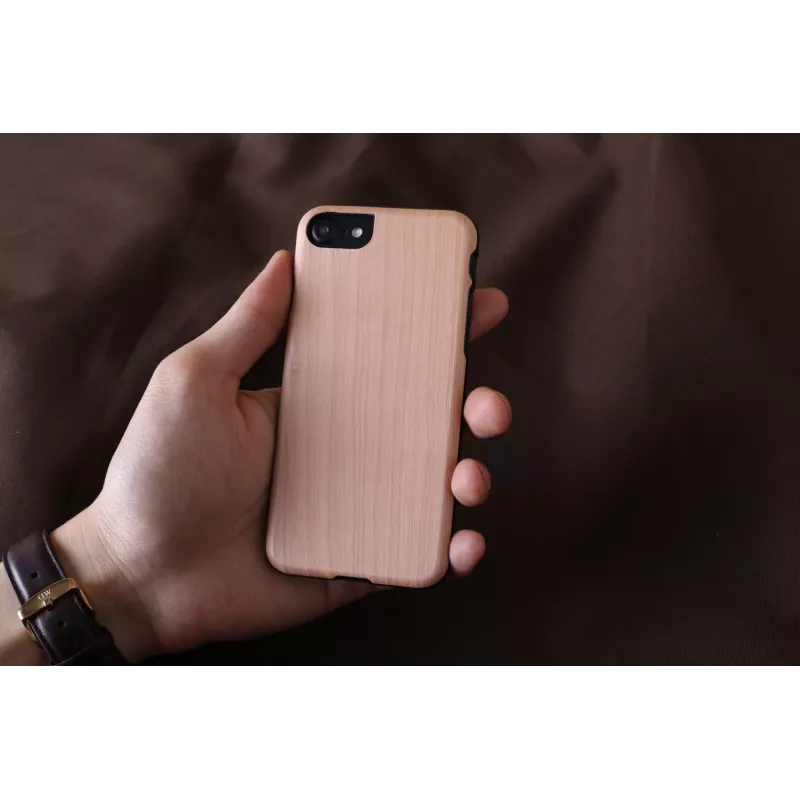 Puhelinkotelo iPhone 7/8 — Man and Wood Ampero, musta