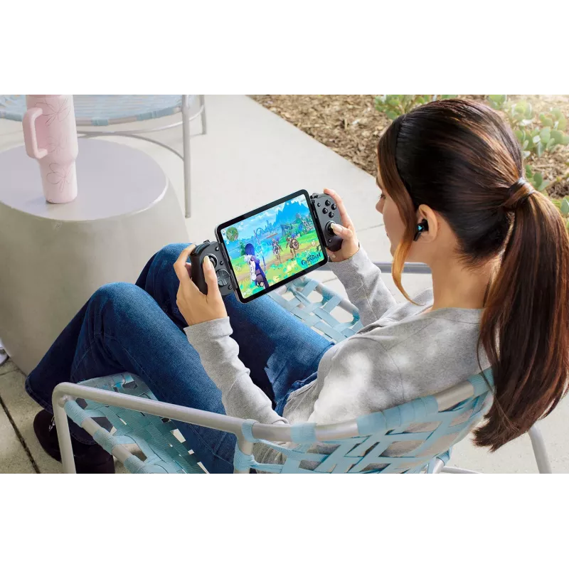Peliohjain Razer Kishi V3 Pro Haptic USB-C puhelimille, minitableteille ja PC:lle