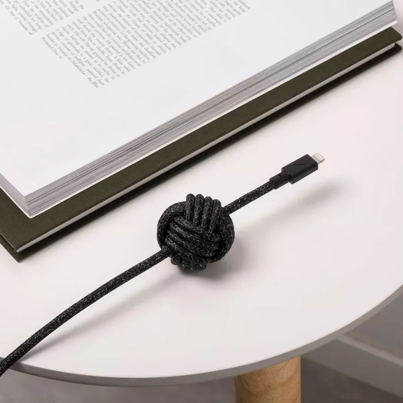 USB-C-Lightning-kaapeli Native Union Night kaapeli 3 m – musta/harmaa, 3 m pituus