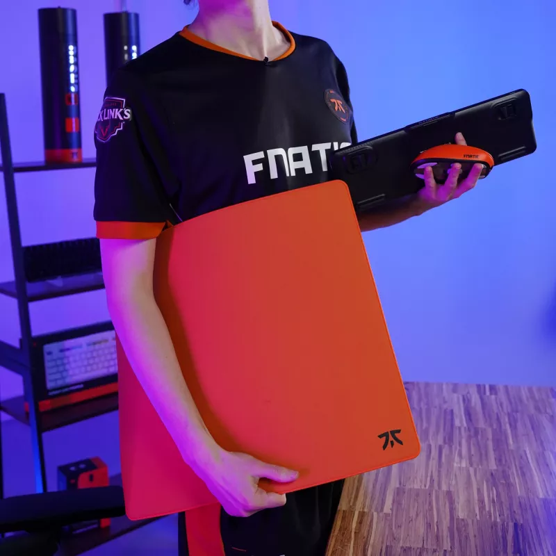 Fnatic DASH2 MAX -pelihiirimatto oranssi
