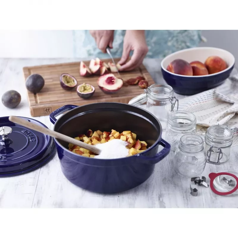 Staub 24 cm pyöreä valurautapata tummansininen