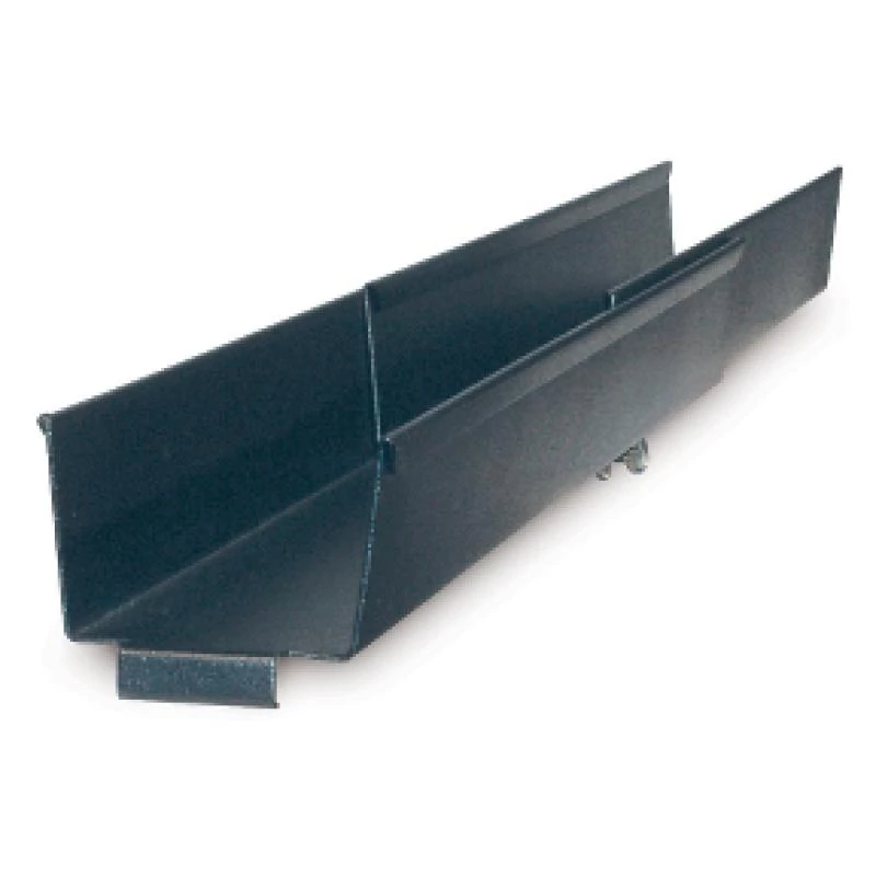 APC AR8008BLK sivukaapelinhallinta NetShelter SX -räkkiin, musta