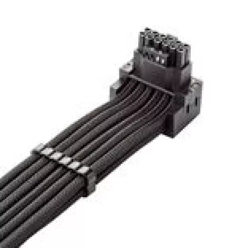 CableMod C-Series Pro -liitäntäkaapeli - Variantti A, 90°, 16-Pin - 4x8-Pin PCIe, musta