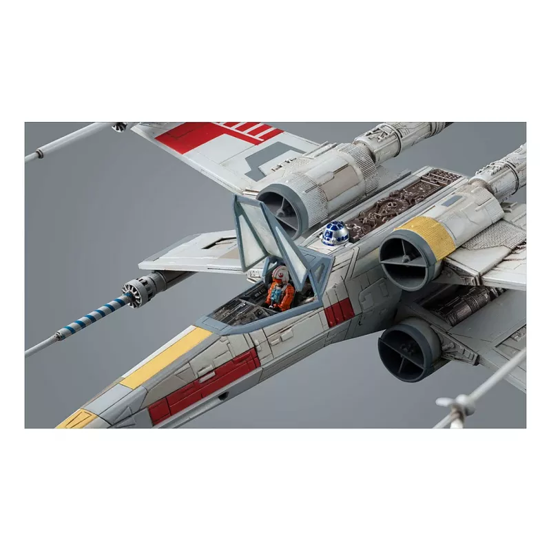 Revell-pienoismallirakennussarja ”Shuttle” mittakaavassa 1:72 — X-Wing Starfighter, pituus 100 mm