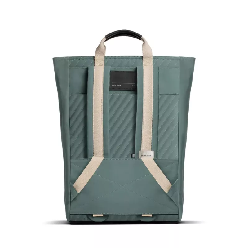 Rento reppu Native Union W.F.A Backpack vihreä 100% kierrätetty PET