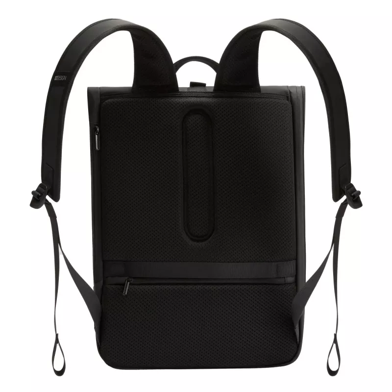 Reppu XDDESIGN URBAN FLAP-TOP P706.2601 — vettähylkivä, kevyt, musta