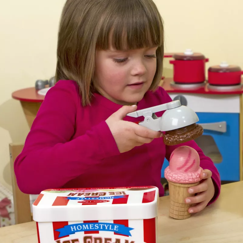 Melissa & Doug Scoop & Stack jäätelösarja leikkikeittiöön