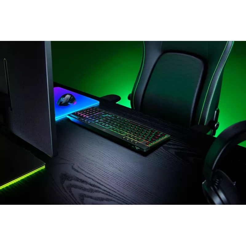 Razer BlackWidow V4 Low-Profile HyperSpeed (RZ03-05270800-R3M1) näppäimistö, oranssit kytkimet, US-asettelu