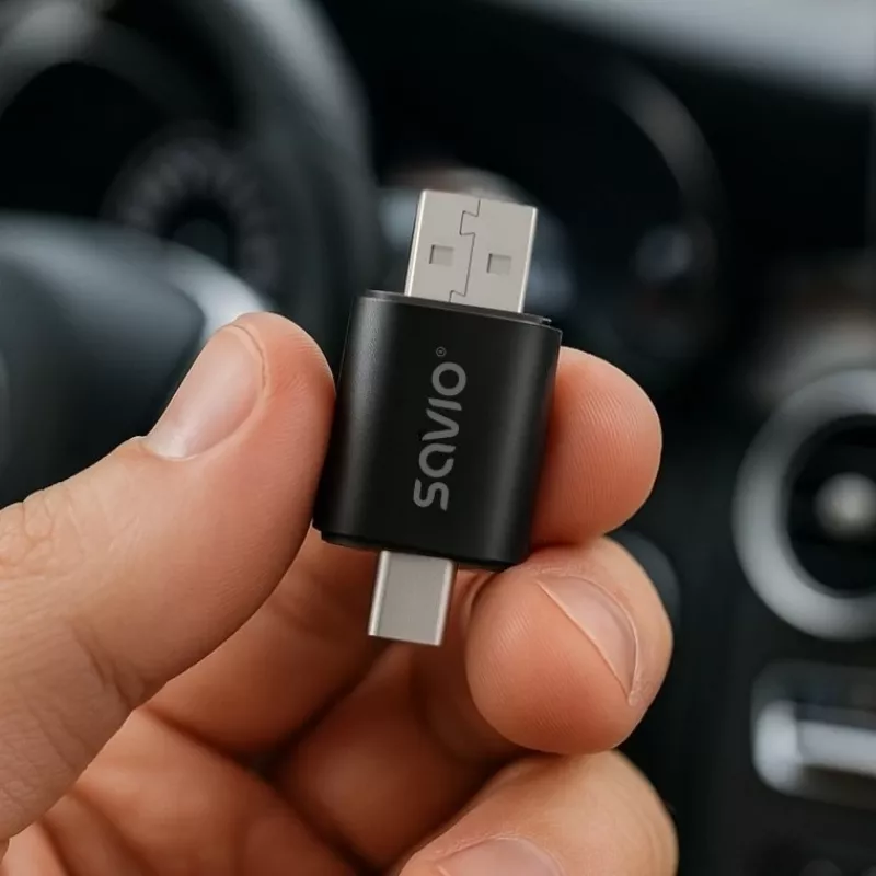 Savio TR-17 langaton CarPlay- ja Android Auto -sovitin