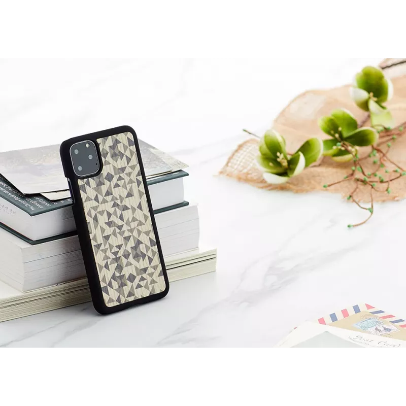 Puhelinkotelo man and wood iPhone 11 Pro Maxille – musta mono-kolmiokuvio