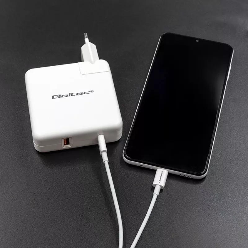 Qoltec GaN-laturi FAST 108W | 5-20V | 3-4.7A | USB C | valkoinen