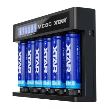 XTAR MC6C laturi monipaikkainen älykäs laturi lieriömäisille Li-Ion-kennoille, 6 paikkaa, tukee 18650/21700/AA, 5V tulo, musta
