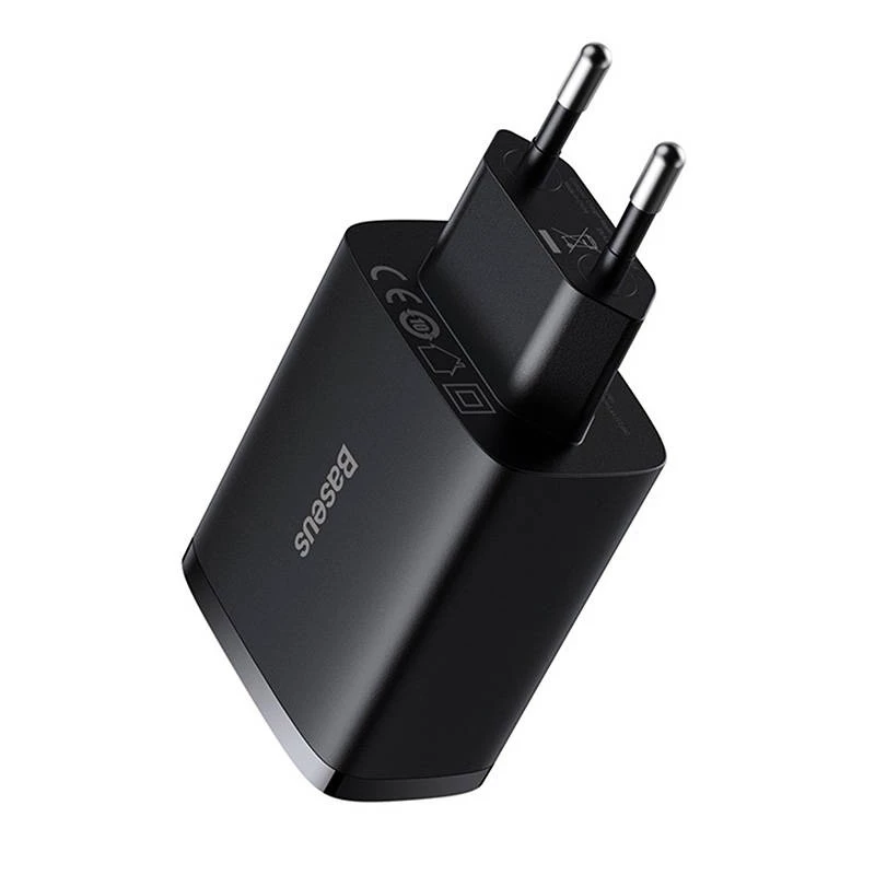 Baseus kompakti pikalaturi, 3x USB, 17 W (musta)