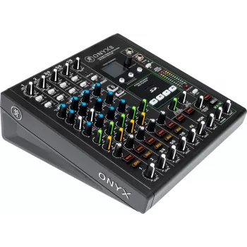 Mackie Onyx 8 - analoginen mikseri USB:llä