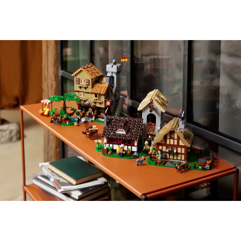 LEGO ICONS 10332 Keskiaikainen markkinapaikka