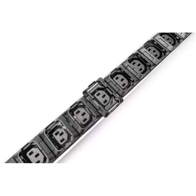 Digitus Basic IT PDU 1-vaiheinen 16A 24 x C13 3 x C19 3 m kaapeli
