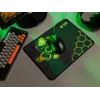TRACER GameZone Hexy3 pelialusta pelaamiseen, 35 x 28 x 0,4 cm, musta/keltainen