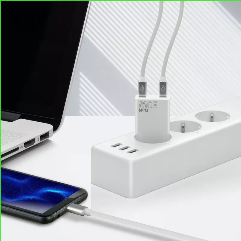 everActive SC-385Q Super ohut QC 4 Fast Charging -verkkolaite — USB-pikalaturi, kompakti muotoilu