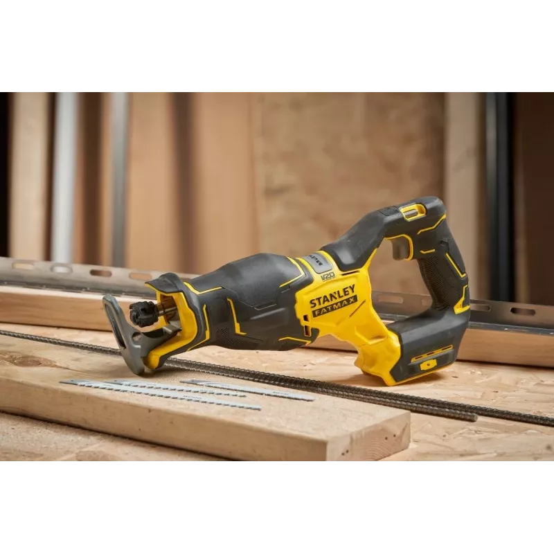 Stanley Fatmax SFMCS311B puukkosaha 18 V musta, keltainen