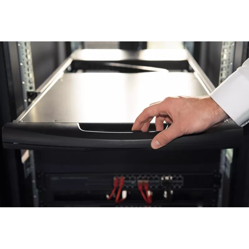 Digitus KVM-konsoli 19 tuumaa LCD 8-porttinen VGA US-näppäimistö