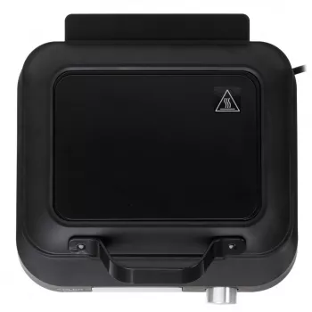 Vohvelirauta Adler AD 3087 — sähköinen belgialainen vohvelirauta, 2200 W, 2 suorakaiteen muotoista levyä 9×17 cm, musta