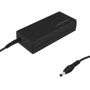 Qoltec 84W pöytävirtalähde | 12V | 7A | 5,5*2,5 | +virtajohto