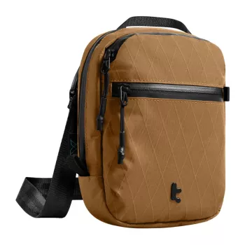 Matkalaukku Tomtoc Aviator-T37 olkahihnalla, X-Pac-kangas, ruskea