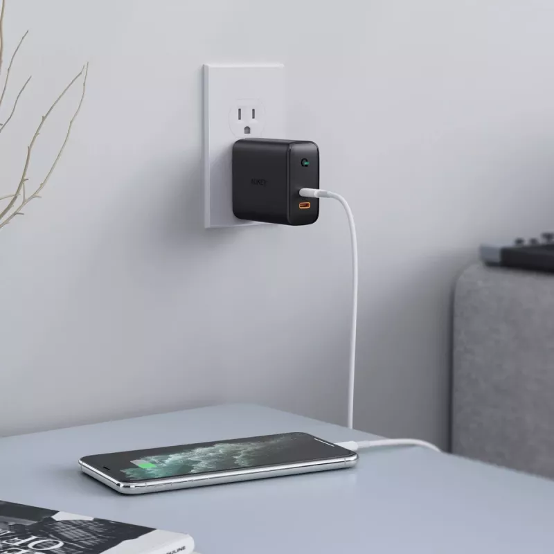 AUKEY PA-D2 laturi mobiililaitteille 36W musta sisäkäyttöön