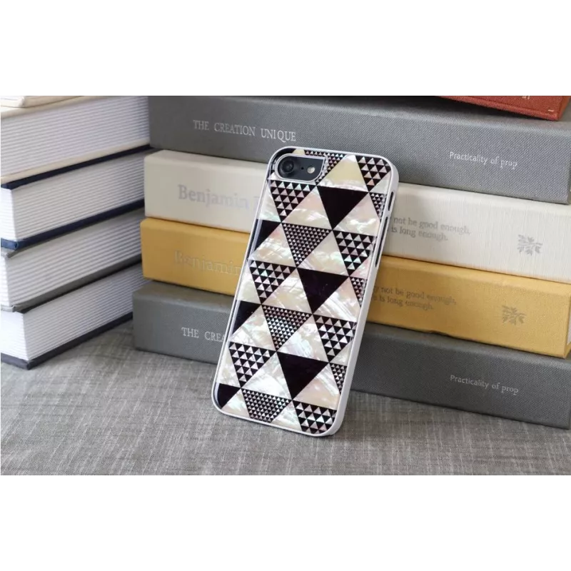 iKins suojakotelo Apple iPhone 8/7 – valkoinen pyramidikuosi
