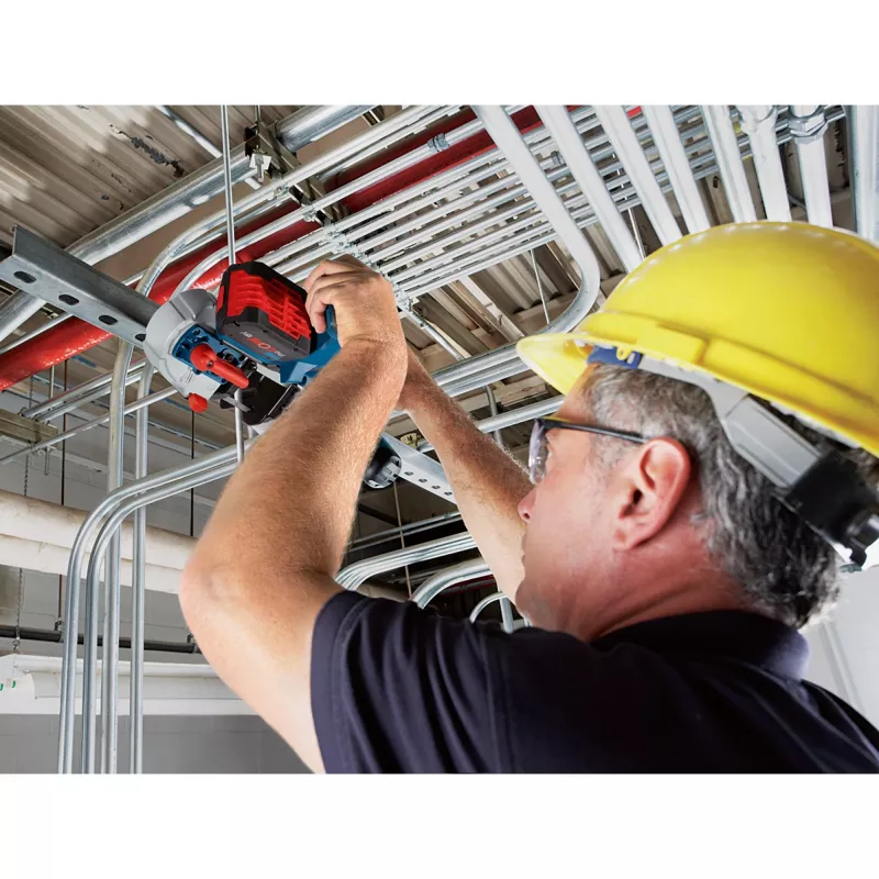 Bosch GCB 18V-63 Professional akkukäyttöinen vannesaha, 18 V, leikkaussyvyys 63,5 mm, ilman akkua ja laturia, L-BOXX