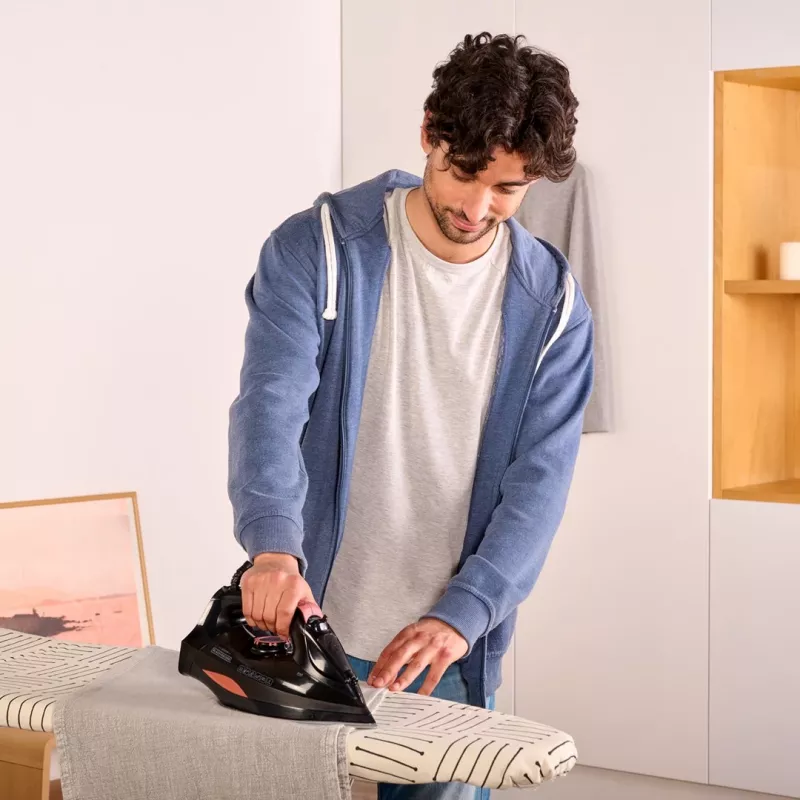Höyrysilitysrauta Black+Decker BXIR3000E (3000W; musta)