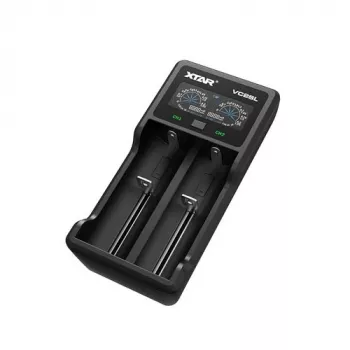 XTAR VC2SL -paristolaturi — USB 5V 1A, LCD, lataa 2 kennoa, yhteensopiva Li-Ion/NiMH/NiCd, koot A/AA/AAA/AAAA/C/D/SC, musta
