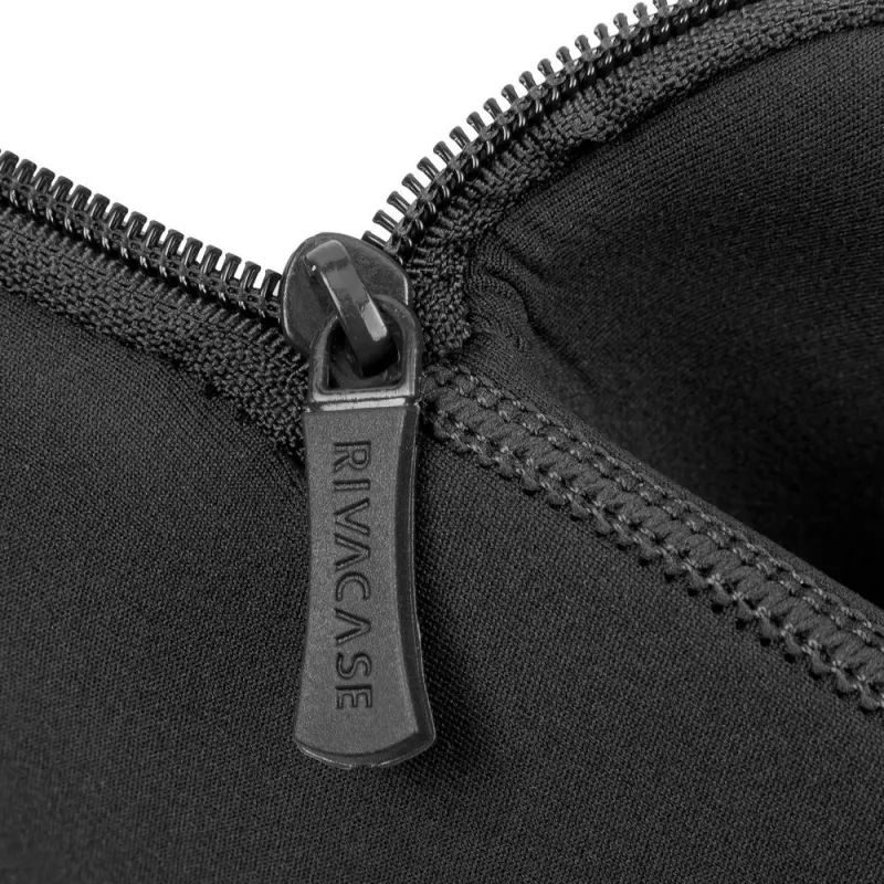 Rivacase 5226 Antishock kannettavan suojakotelo 15,6 tuumaa (39,6 cm), musta