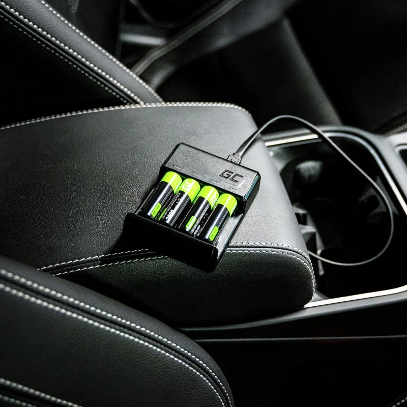 Laturi Green Cell GC VitalCharger 4× AA 2000mAh NiMH-akulla