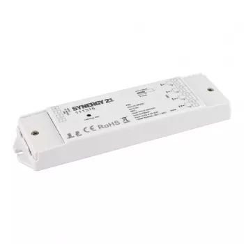 Synergy 21 LED Series EOS 05 4-kanavaohjain + CC700