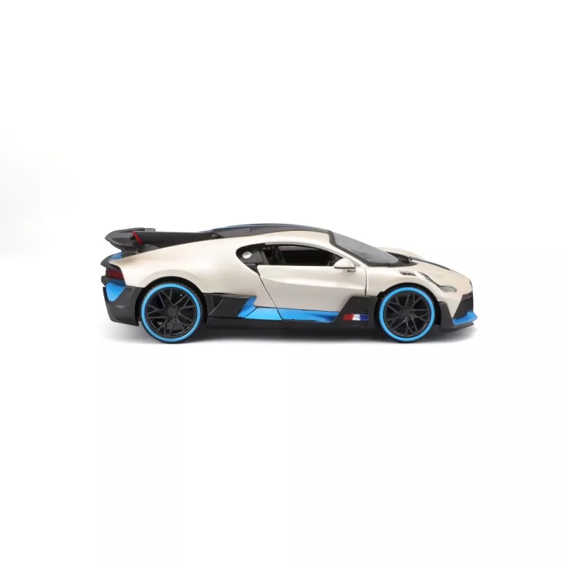 Komposiittimalli Bugatti Divo 1/24 valkoinen