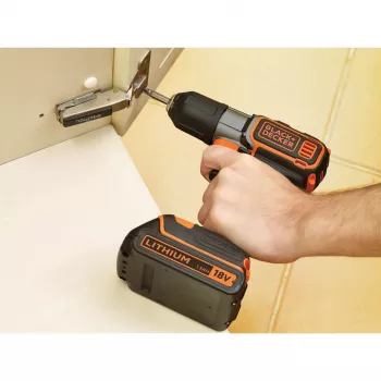 Porakone Black & Decker ASD18K-QW, avaimeton, 1,5 Ah, musta/oranssi