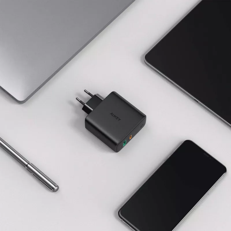 PA-D3 seinälaturi 2xUSB Power Delivery (1xUSB+1xUSB C) 5,4A 60W Dynamic Detect