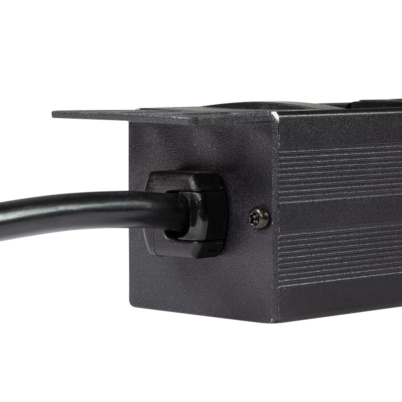 LogiLink - virranjakoyksikkö (rack-asennettava) - 3500 W - tulo, tulo CEE 7/7 - lähtöliitännät: 8 (2 x USB, 8 x CEE 7/7) - 1U - 4