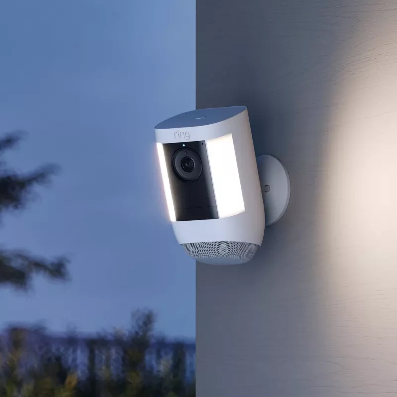 Amazon Ring Spotlight Cam Pro Battery, valkoinen