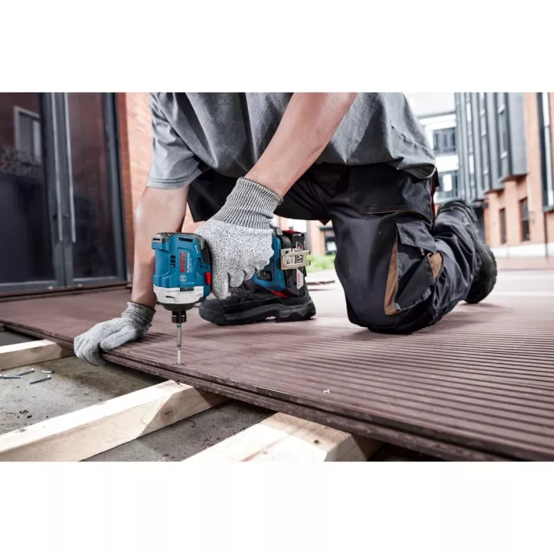Bosch GDR 18V-215 akkuiskuruuvinväännin, 2x 4,0 Ah akku