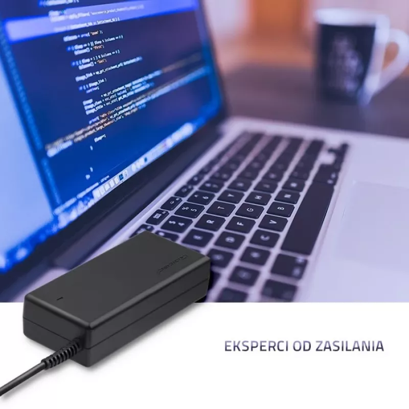 Qoltec 50071 90W virtalähde/adapteri sisäkäyttöön musta