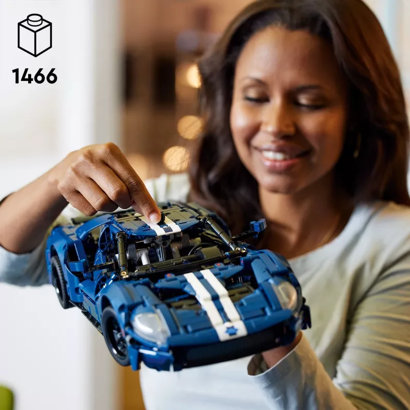 LEGO 42154 Technic 2022 Ford GT mallirakennussarja aikuisille