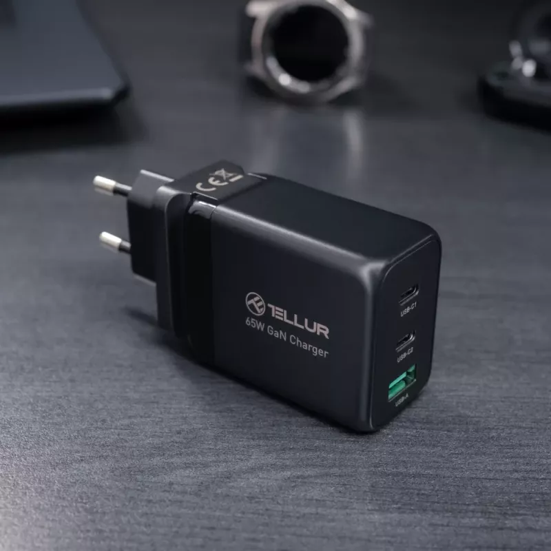 Seinänalaturi Tellur TLL151451 65W, 3-porttinen (2x USB-C, 1x USB-A)