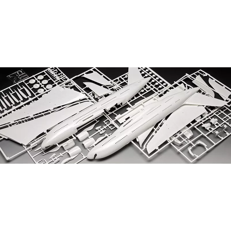 Valmis malli Revell Airbus A380-800 Lufthansa New Livery