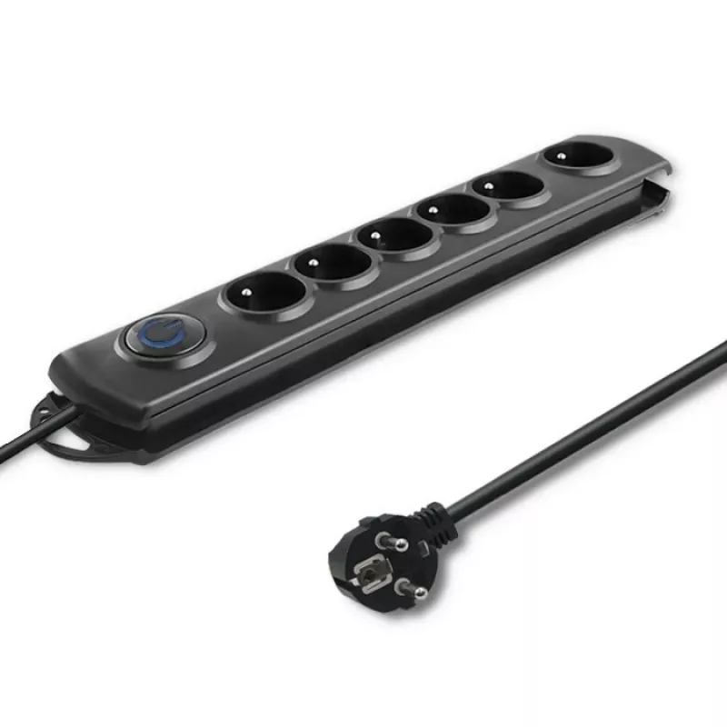 Ylijännitesuoja Qoltec 50112 musta 6 AC-pistorasiaa 230V 3m