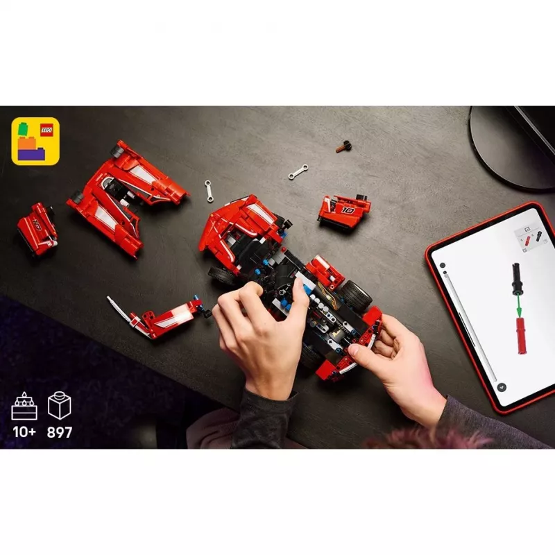 LEGO Technic Ferrari FXX K -malli mittakaavassa 1:10, 897 osaa, 10 vuodesta alkaen